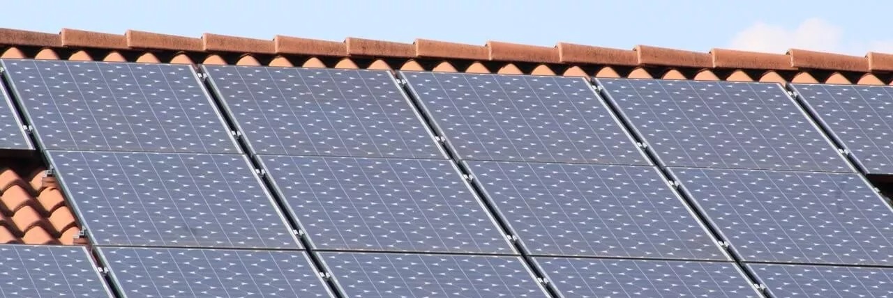 Solární články na plechovou střechu?